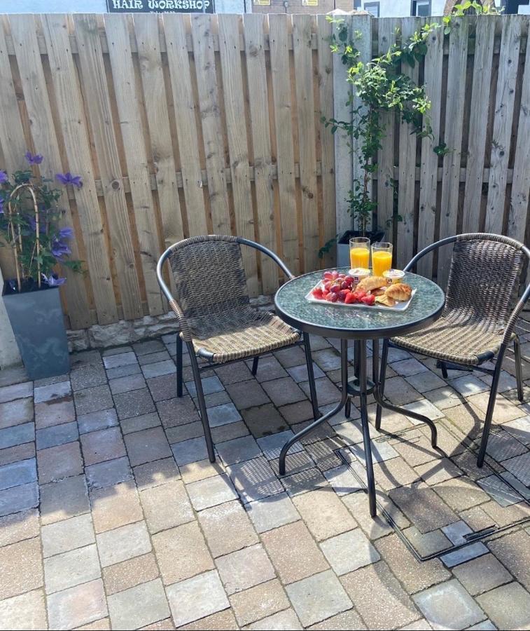 The Courtyard Apartment Brampton  Buitenkant foto